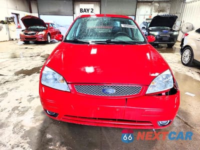 Piąte zdjęcie samochodu w środku: 2007 FORD FOCUS ST VIN:1FAHP38Z87W288849 - miniatura