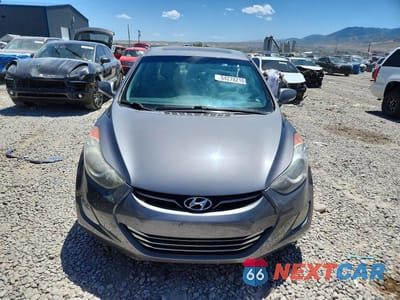 Piąte zdjęcie samochodu w środku: 2012 HYUNDAI ELANTRA LIMITED VIN:5NPDH4AE9CH093913 - miniatura