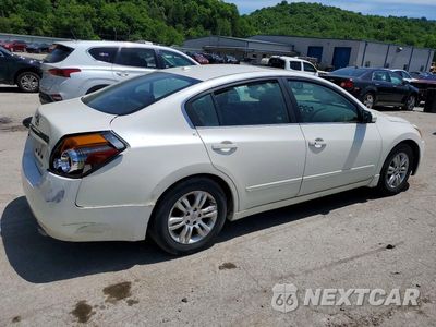 Trzecie zdjęcie samochodu z tyłu: 2010 NISSAN ALTIMA 2.5 VIN:1N4AL2AP6AN557668 - miniatura