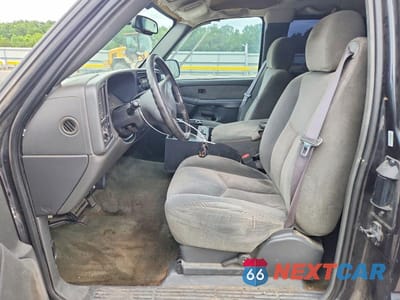 Zdjęcie 7 z 12 samochodu: 2003 CHEVROLET SILVERADO C1500 VIN:2GCEC19V531305990 - miniatura
