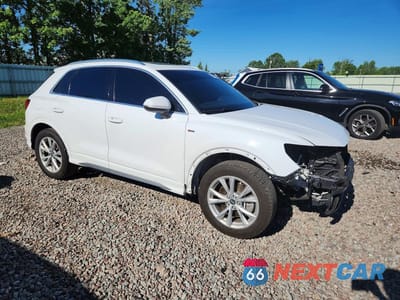 Czwarte zdjęcie samochodu z boku: 2023 AUDI Q3 PREMIUM S LINE 45 VIN:WA1DECF30P1138268 - miniatura