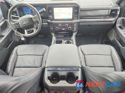 Zdjęcie 8 z 12 samochodu: 2026 FORD F350 SUPER DUTY VIN:1FT8W3DT9TED83161 - miniatura