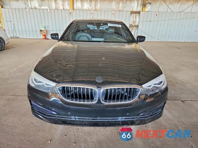 Piąte zdjęcie samochodu w środku: 2019 BMW 530E VIN:WBAJA9C53KB392649 - miniatura