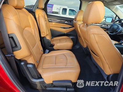Zdjęcie 10 z 12 samochodu: 2018 BUICK ENCLAVE ESSENCE VIN:5GAERBKW0JJ215898 - miniatura