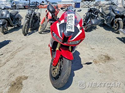 Drugie zdjęcie samochodu z przodu: 2021 HONDA CBR600 RR VIN:JH2PC40H8MK700062 - miniatura
