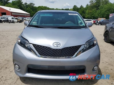 Piąte zdjęcie samochodu w środku: 2014 TOYOTA SIENNA SPORT VIN:5TDXK3DC7ES423077 - miniatura