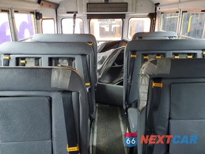 Zdjęcie 6 z 10 samochodu: 2011 CHEVROLET EXPRESS G3 - SCHOOL BUS VIN:1GB3G3BG2B1145031 - miniatura