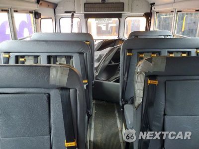 Zdjęcie 6 z 10 samochodu: 2011 CHEVROLET EXPRESS G3 - SCHOOL BUS VIN:1GB3G3BG2B1145031 - miniatura