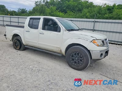 Czwarte zdjęcie samochodu z boku: 2019 NISSAN FRONTIER SL VIN:1N6AD0ER2KN766685 - miniatura