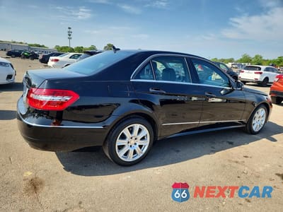 Trzecie zdjęcie samochodu z tyłu: 2013 MERCEDES-BENZ E 350 4MATIC VIN:WDDHF8JB6DA764814 - miniatura