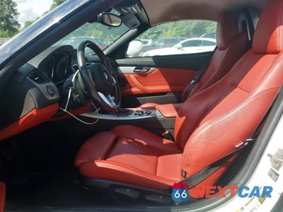 Zdjęcie 7 z 12 samochodu: 2011 BMW Z4 SDRIVE35I VIN:WBALM7C59BE384218 - miniatura