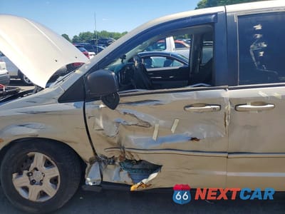 Zdjęcie 7 z 13 samochodu: 2009 DODGE GRAND CARAVAN SE VIN:2D8HN44E49R634529 - miniatura