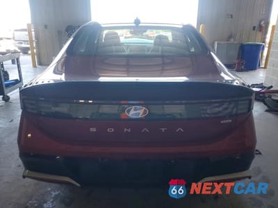 Zdjęcie 6 z 13 samochodu: 2024 HYUNDAI SONATA HYBRID LIMITED VIN:KMHL54JJ7RA091560 - miniatura
