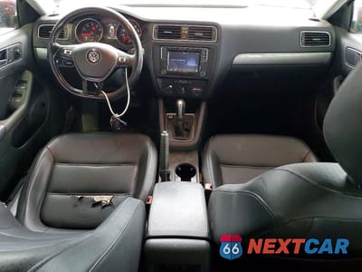 Zdjęcie 8 z 12 samochodu: 2017 VOLKSWAGEN JETTA SE VIN:3VWDB7AJXHM339883 - miniatura
