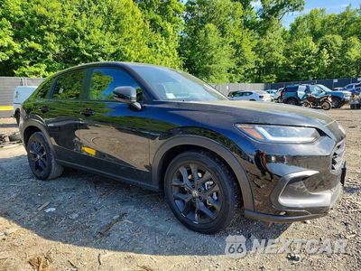 Czwarte zdjęcie samochodu z boku: 2025 HONDA HR-V SPORT VIN:3CZRZ1H53SM732846 - miniatura