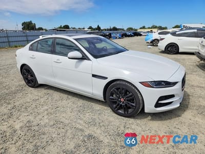 Czwarte zdjęcie samochodu z boku: 2020 JAGUAR XE S VIN:SAJAJ4FX7LCP60279 - miniatura