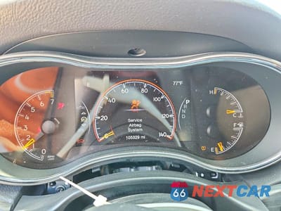 Zdjęcie 9 z 13 samochodu: 2019 JEEP GRAND CHEROKEE LAREDO VIN:1C4RJFAGXKC810904 - miniatura