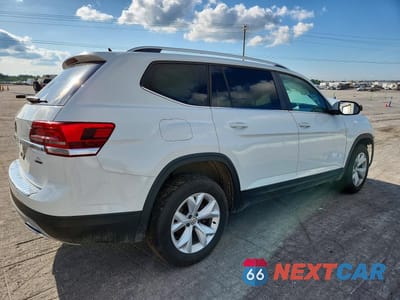 Trzecie zdjęcie samochodu z tyłu: 2019 VOLKSWAGEN ATLAS SE VIN:1V2UR2CA7KC581780 - miniatura