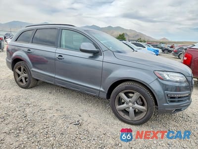 Czwarte zdjęcie samochodu z boku: 2015 AUDI Q7 PREMIUM PLUS VIN:WA1LGAFE3FD010762 - miniatura