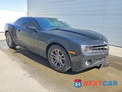 Czwarte zdjęcie samochodu z boku: 2013 CHEVROLET CAMARO LT VIN:2G1FB1E31D9236495 - miniatura