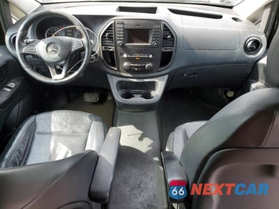 Zdjęcie 8 z 13 samochodu: 2017 MERCEDES-BENZ METRIS VIN:WDAPG2EE4H3310918 - miniatura