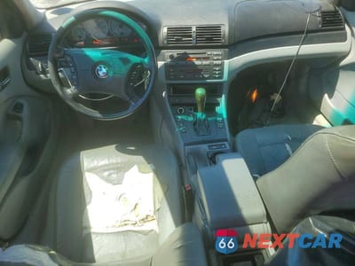 Zdjęcie 8 z 12 samochodu: 2001 BMW 325 I VIN:WBAAV33441FU84028 - miniatura
