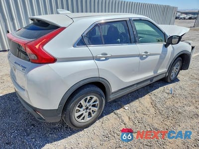 Trzecie zdjęcie samochodu z tyłu: 2019 MITSUBISHI ECLIPSE CROSS ES VIN:JA4AT3AA2KZ036107 - miniatura