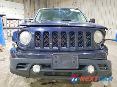 Piąte zdjęcie samochodu w środku: 2011 JEEP PATRIOT SPORT VIN:1J4NF1GB4BD127650 - miniatura