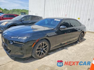 2024 BMW I7 XDRIVE60 WBY53EJ07RCP86799 - główne zdjęcie licytacji z USA - miniatura