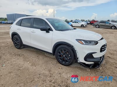 Czwarte zdjęcie samochodu z boku: 2025 HONDA HR-V SPORT VIN:3CZRZ1H52SM701054 - miniatura