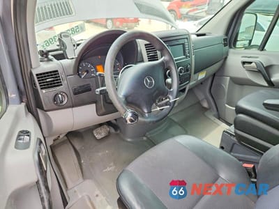 Zdjęcie 8 z 13 samochodu: 2017 MERCEDES-BENZ SPRINTER 2500 VIN:WD3PE7CD1HP525735 - miniatura
