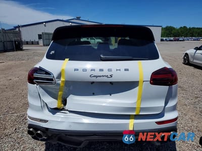 Zdjęcie 6 z 14 samochodu: 2016 PORSCHE CAYENNE S VIN:WP1AB2A25GLA95480 - miniatura