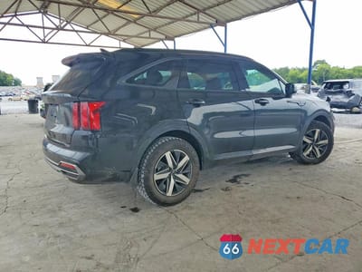 Trzecie zdjęcie samochodu z tyłu: 2023 KIA SORENTO S VIN:5XYRL4LC9PG163276 - miniatura