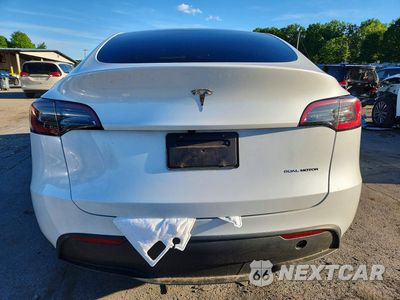 Zdjęcie 6 z 12 samochodu: 2023 TESLA MODEL Y VIN:7SAYGDEE1PA202285 - miniatura