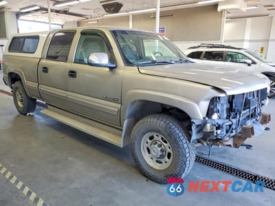 Czwarte zdjęcie samochodu z boku: 2001 CHEVROLET SILVERADO K1500 HEAVY DUTY VIN:1GCGK13U61F198787 - miniatura