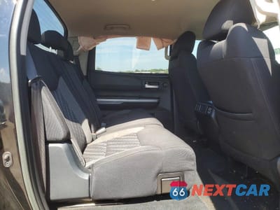 Zdjęcie 10 z 12 samochodu: 2018 TOYOTA TUNDRA CREWMAX SR5 VIN:5TFDW5F19JX724842 - miniatura