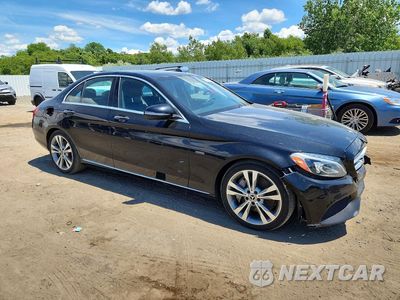 Czwarte zdjęcie samochodu z boku: 2018 MERCEDES-BENZ C 350E VIN:55SWF4HB2JU269110 - miniatura