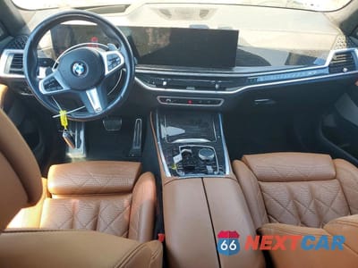 Zdjęcie 8 z 14 samochodu: 2023 BMW X7 XDRIVE40I VIN:5UX23EM03P9P92642 - miniatura