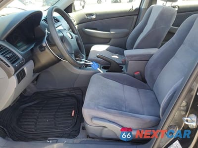 Zdjęcie 7 z 12 samochodu: 2003 HONDA ACCORD LX VIN:JHMCM56333C041370 - miniatura