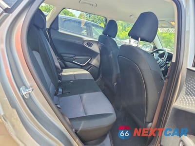 Zdjęcie 10 z 13 samochodu: 2025 KIA SOUL LX VIN:KNDJ23AU4S7941849 - miniatura