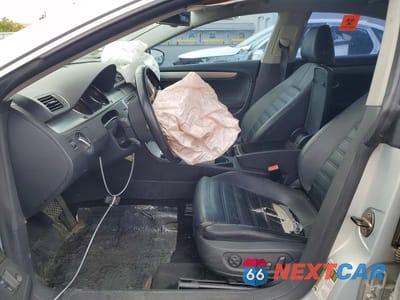Zdjęcie 7 z 12 samochodu: 2012 VOLKSWAGEN CC LUXURY VIN:WVWHP7AN4CE500266 - miniatura