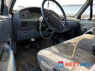 Zdjęcie 8 z 12 samochodu: 1993 FORD F350 VIN:1FDKF38G2PNA49655 - miniatura