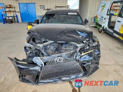 Piąte zdjęcie samochodu w środku: 2016 LEXUS IS 200T VIN:JTHBA1D21G5011110 - miniatura
