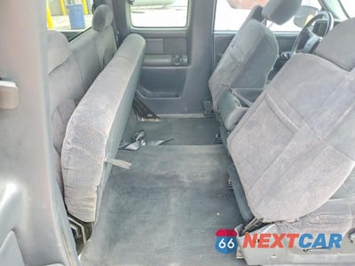 Zdjęcie 10 z 12 samochodu: 1999 CHEVROLET SILVERADO C1500 VIN:1GCEC19W8XZ203704 - miniatura