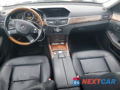 Zdjęcie 8 z 12 samochodu: 2012 MERCEDES-BENZ E 350 4MATIC VIN:WDDHF8JBXCA547183 - miniatura