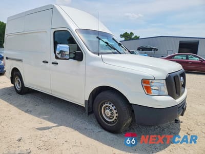 Czwarte zdjęcie samochodu z boku: 2018 NISSAN NV 2500 HD S VIN:1N6AF0LY8JN815195 - miniatura