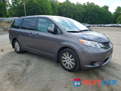 Czwarte zdjęcie samochodu z boku: 2015 TOYOTA SIENNA LE VIN:5TDJK3DCXFS127171 - miniatura