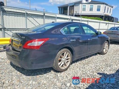 Trzecie zdjęcie samochodu z tyłu: 2011 NISSAN MAXIMA 3.5 S VIN:1N4AA5AP4BC826156 - miniatura