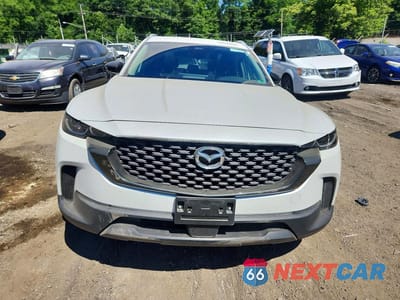 Piąte zdjęcie samochodu w środku: 2025 MAZDA CX-50 PREMIUM VIN:7MMVABDM6SN345938 - miniatura