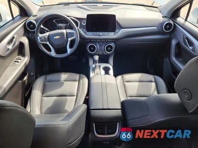 Zdjęcie 8 z 13 samochodu: 2024 CHEVROLET BLAZER 3LT VIN:3GNKBDR49RS198624 - miniatura